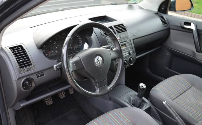 Volkswagen Polo cena 15599 przebieg: 82251, rok produkcji 2009 z Bełchatów małe 301